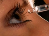 Оценен эффект аналогов простагландинов на сохранение зрения